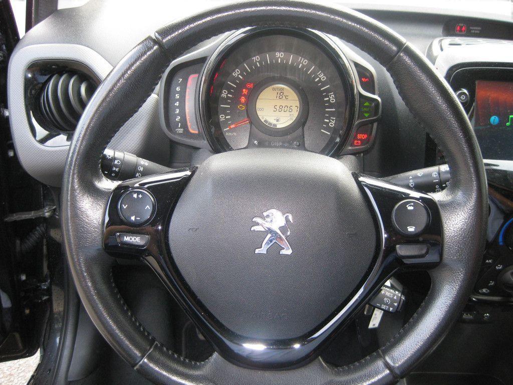Peugeot 108 Top Style 5T 70