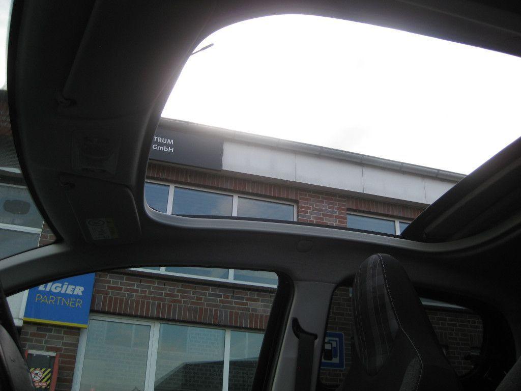 Peugeot 108 Top Style 5T 70