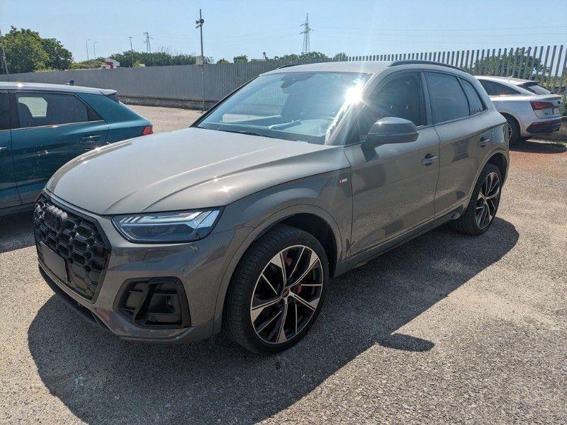 Audi Q5 40 TDI S line +MATRIX+KAMERA+APP+KEYLESS+MMI