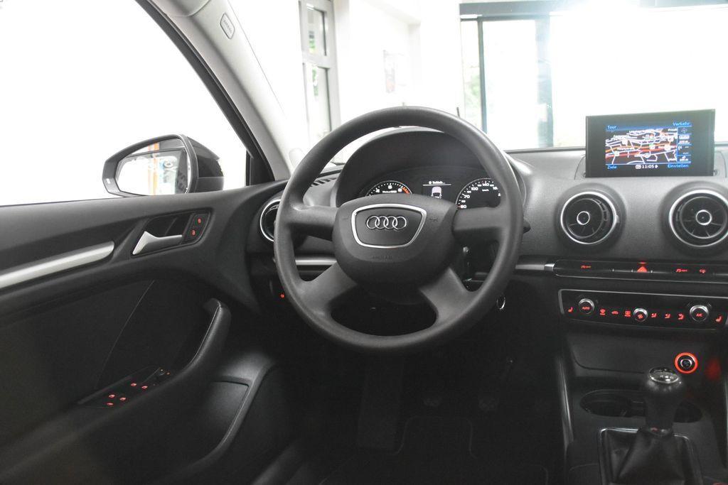 Audi A3 Sportback Ultra Navi 2Z-Klima Sitzheiz PDC