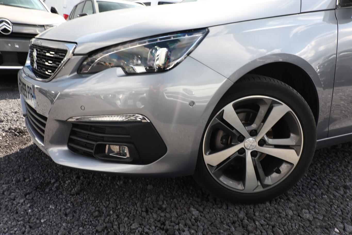 Peugeot 308 SW 1.2 PureTech 130 Allure Nav SHZ PDC KeyL