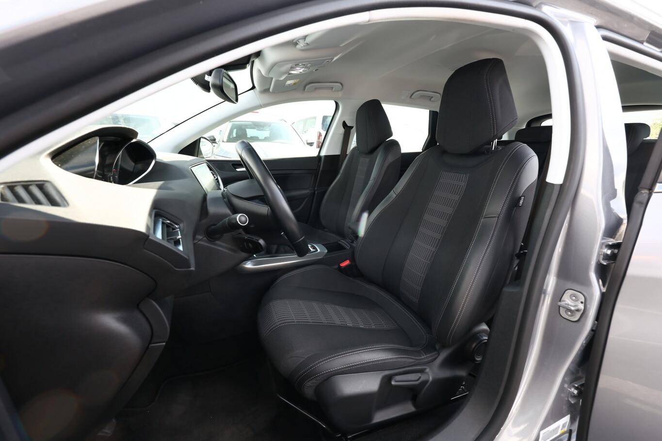 Peugeot 308 SW 1.2 PureTech 130 Allure Nav SHZ PDC KeyL