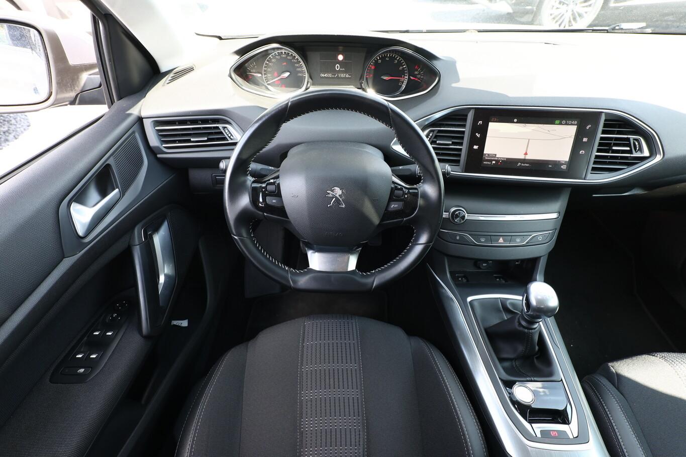 Peugeot 308 SW 1.2 PureTech 130 Allure Nav SHZ PDC KeyL