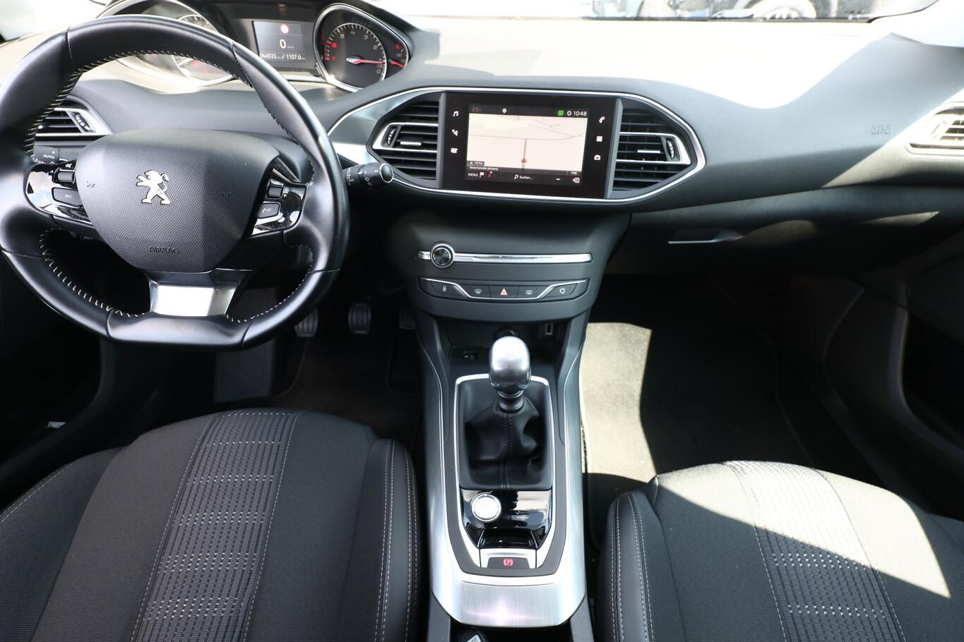 Peugeot 308 SW 1.2 PureTech 130 Allure Nav SHZ PDC KeyL