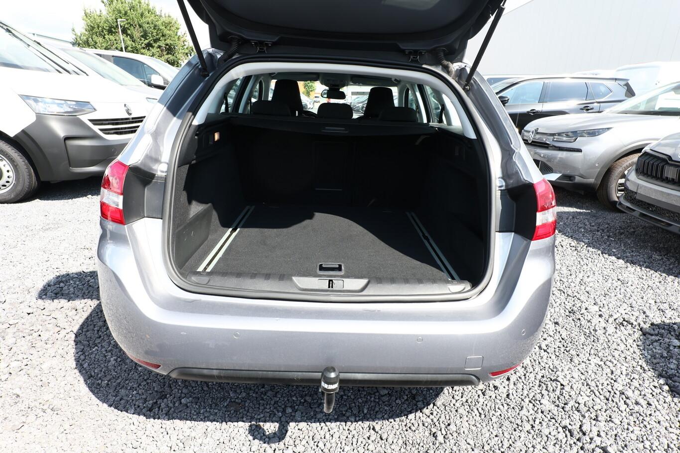 Peugeot 308 SW 1.2 PureTech 130 Allure Nav SHZ PDC KeyL