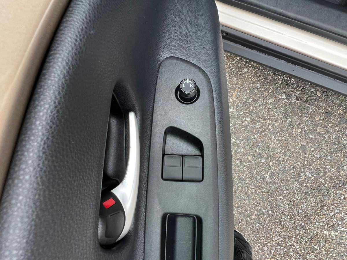 Toyota Aygo X 1.0 Automatik - R.Kam + PDC v+h - Sitzhzg - Navi - 
