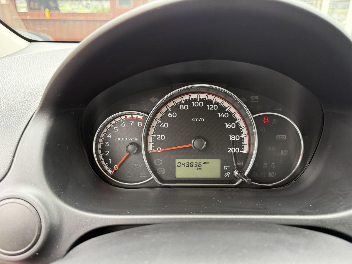 Mitsubishi Space Star 1.2 Select Plus MT. GJR. Seitenschutzleisten