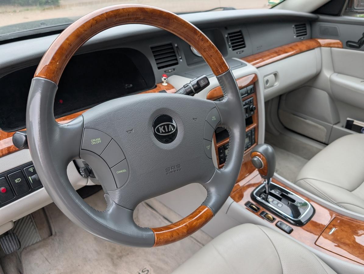 Kia Opirus 3.5 V6 Executive Vollausstattung Leder wenig km