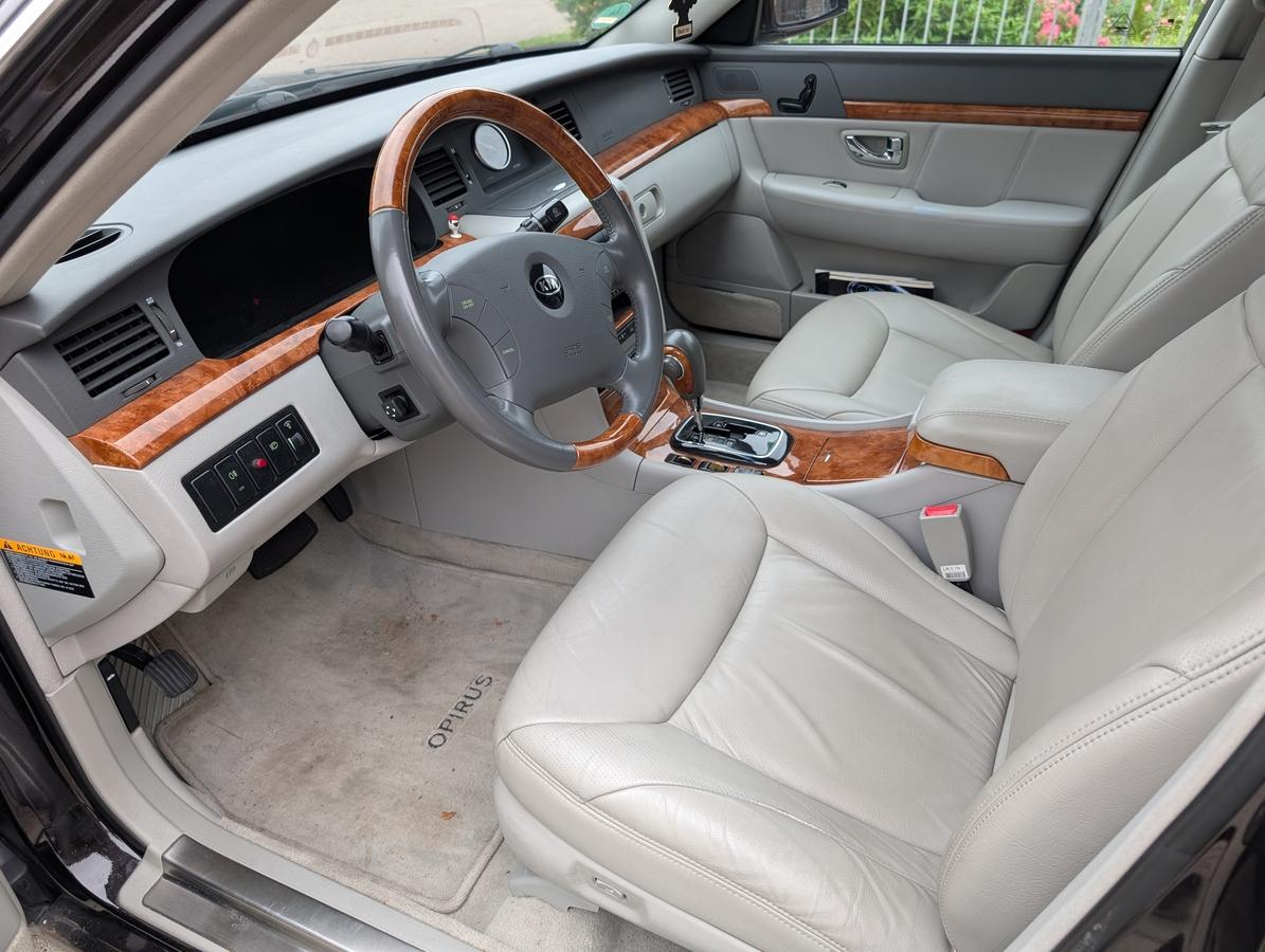 Kia Opirus 3.5 V6 Executive Vollausstattung Leder wenig km