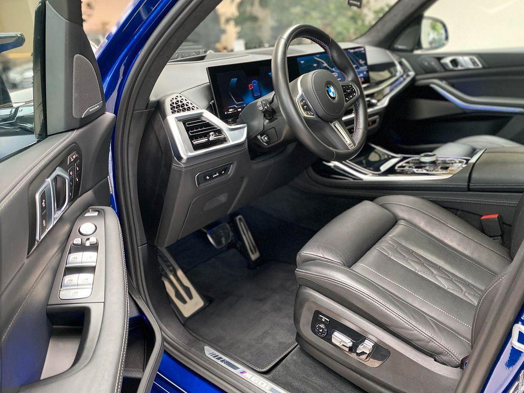 BMW X7 M60 i*MASSAGE*STDHZG*AHK*LEDER*GLAS*