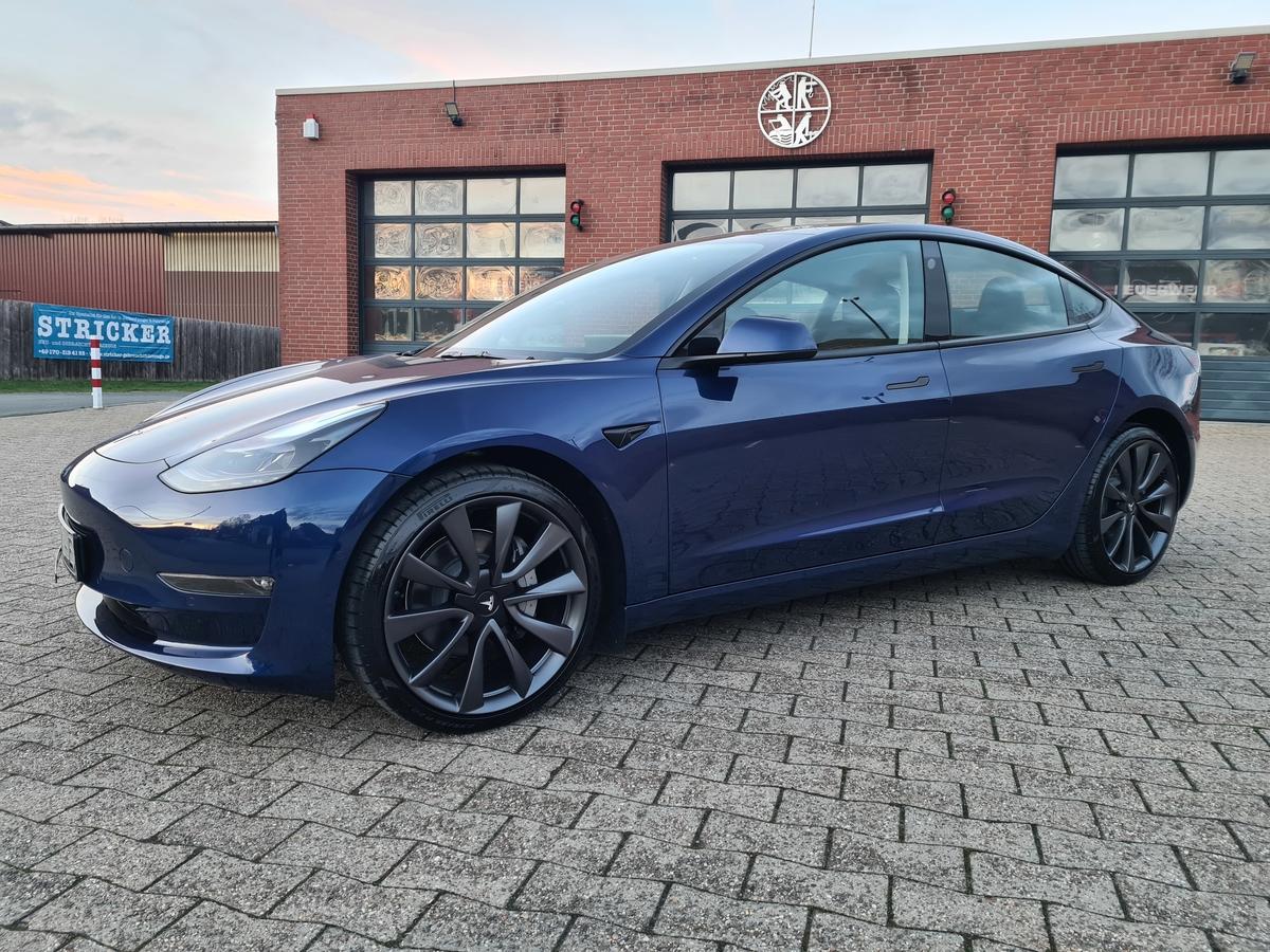 Tesla Model 3 LR AWD 2023 Erst 25Tkm Fin. ab 3,99% möglich 