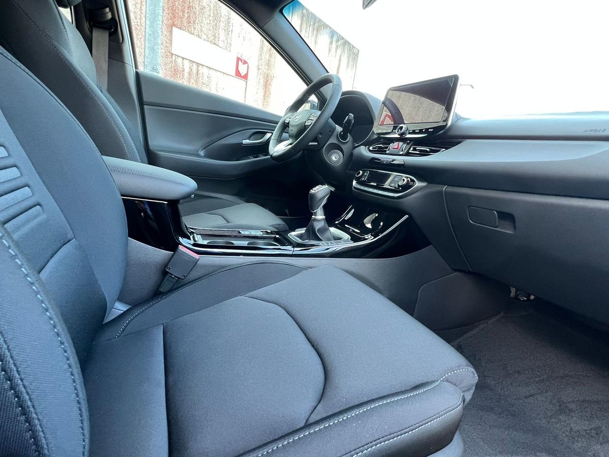 Hyundai i30 1.0 T-GDI Go Plus - Navi - PDC - R.Kam - Sitzhzg 