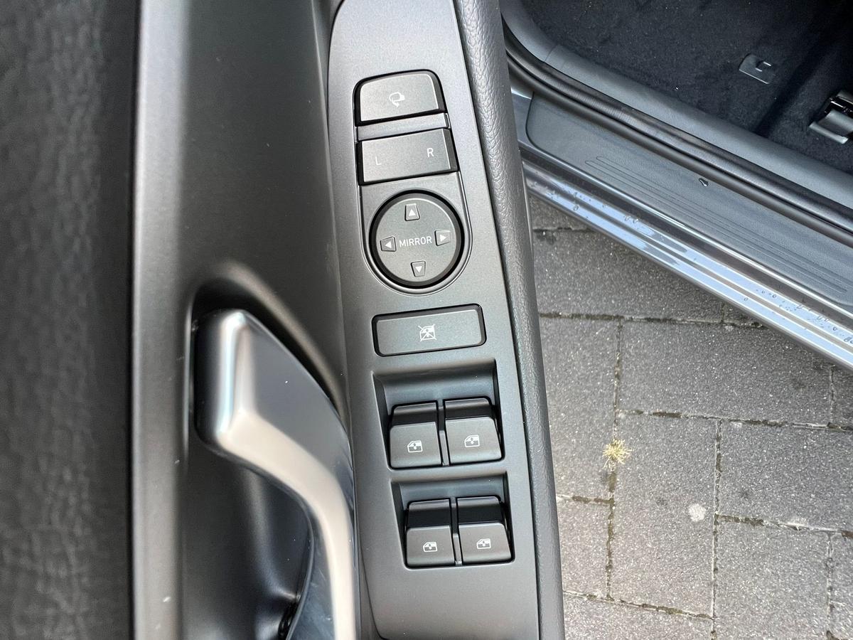 Hyundai i30 1.0 T-GDI Go Plus - Navi - PDC - R.Kam - Sitzhzg 