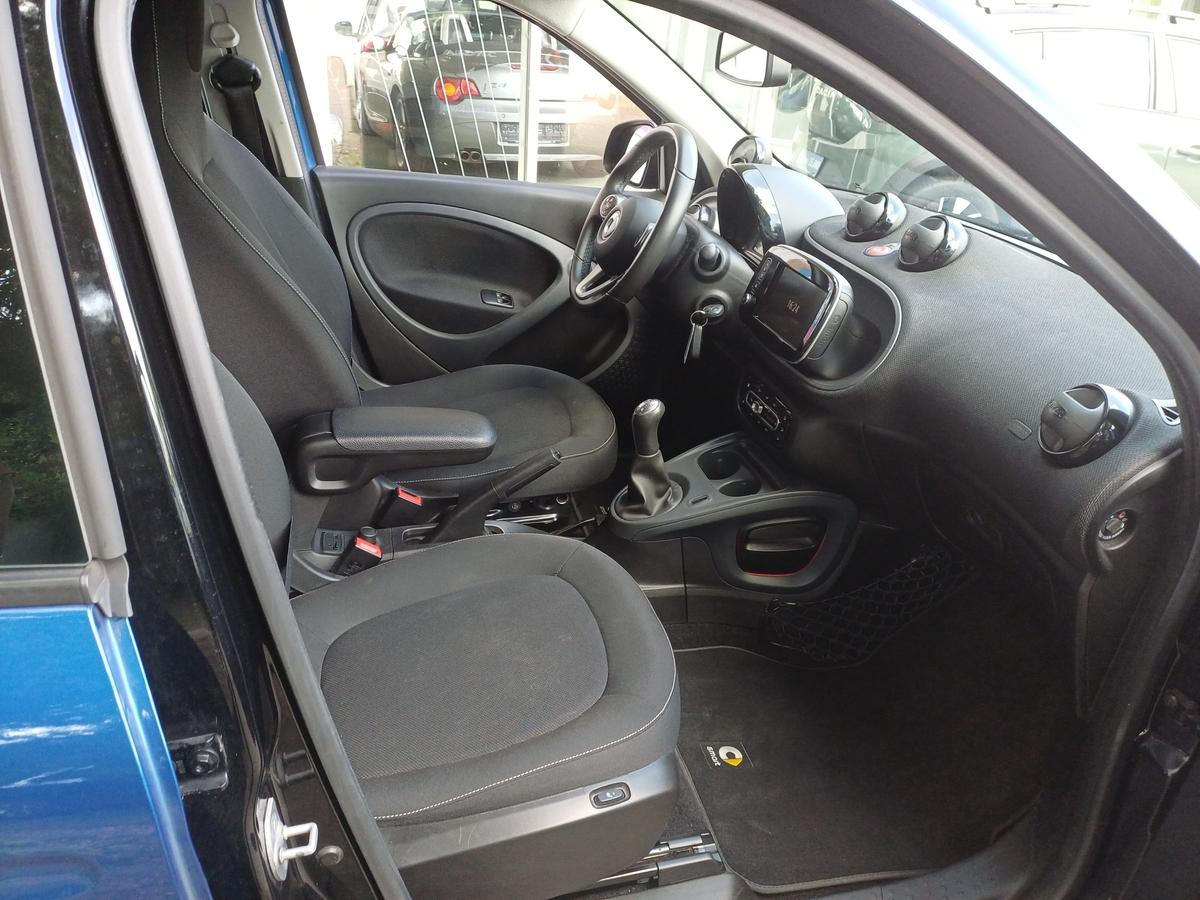 Smart ForFour Passion SHZ * PDC HINTEN * KLIMAAUTOMATIK*TEMPOMAT