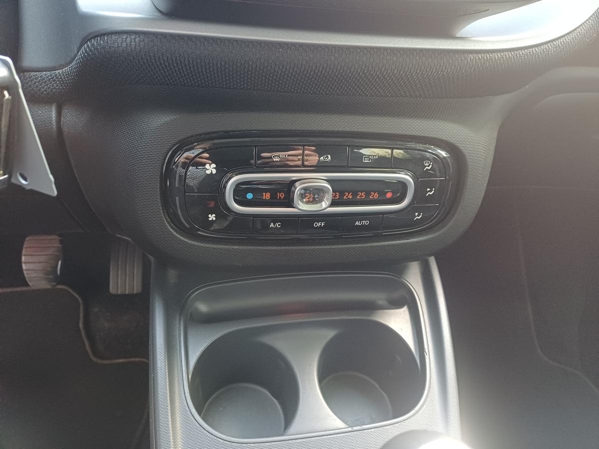 Smart ForFour Passion SHZ * PDC HINTEN * KLIMAAUTOMATIK*TEMPOMAT