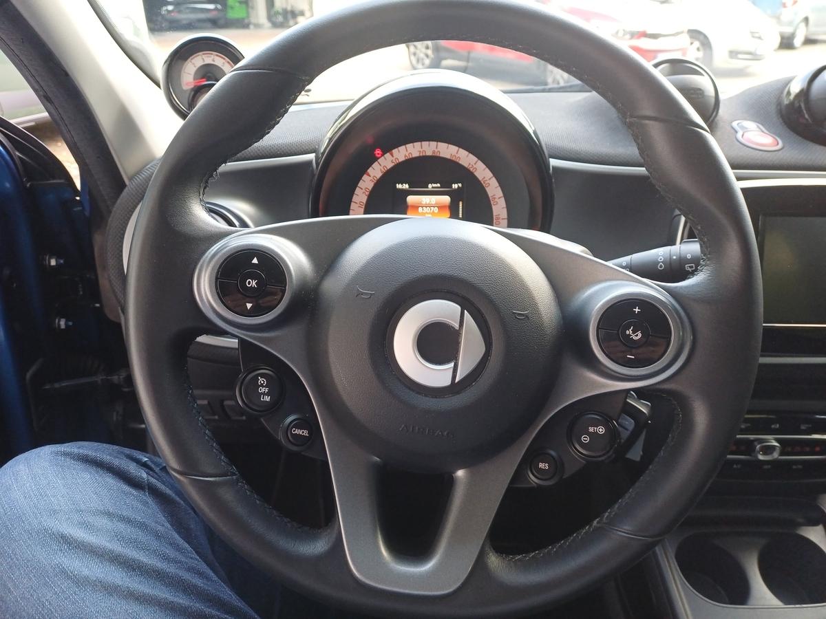 Smart ForFour Passion SHZ * PDC HINTEN * KLIMAAUTOMATIK*TEMPOMAT