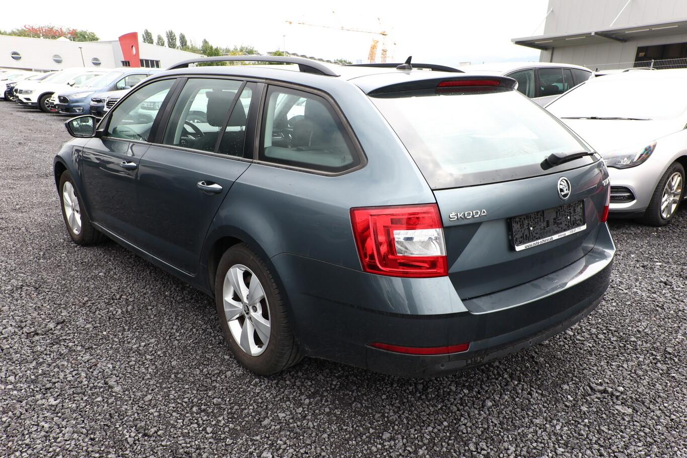 Skoda Octavia 1.5 TSI 150 Style SmartLi PDC