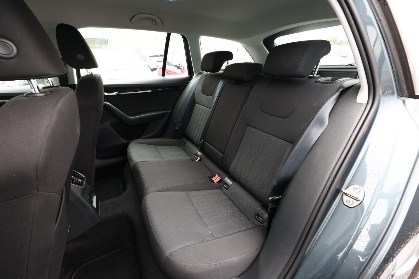 Skoda Octavia 1.5 TSI 150 Style SmartLi PDC