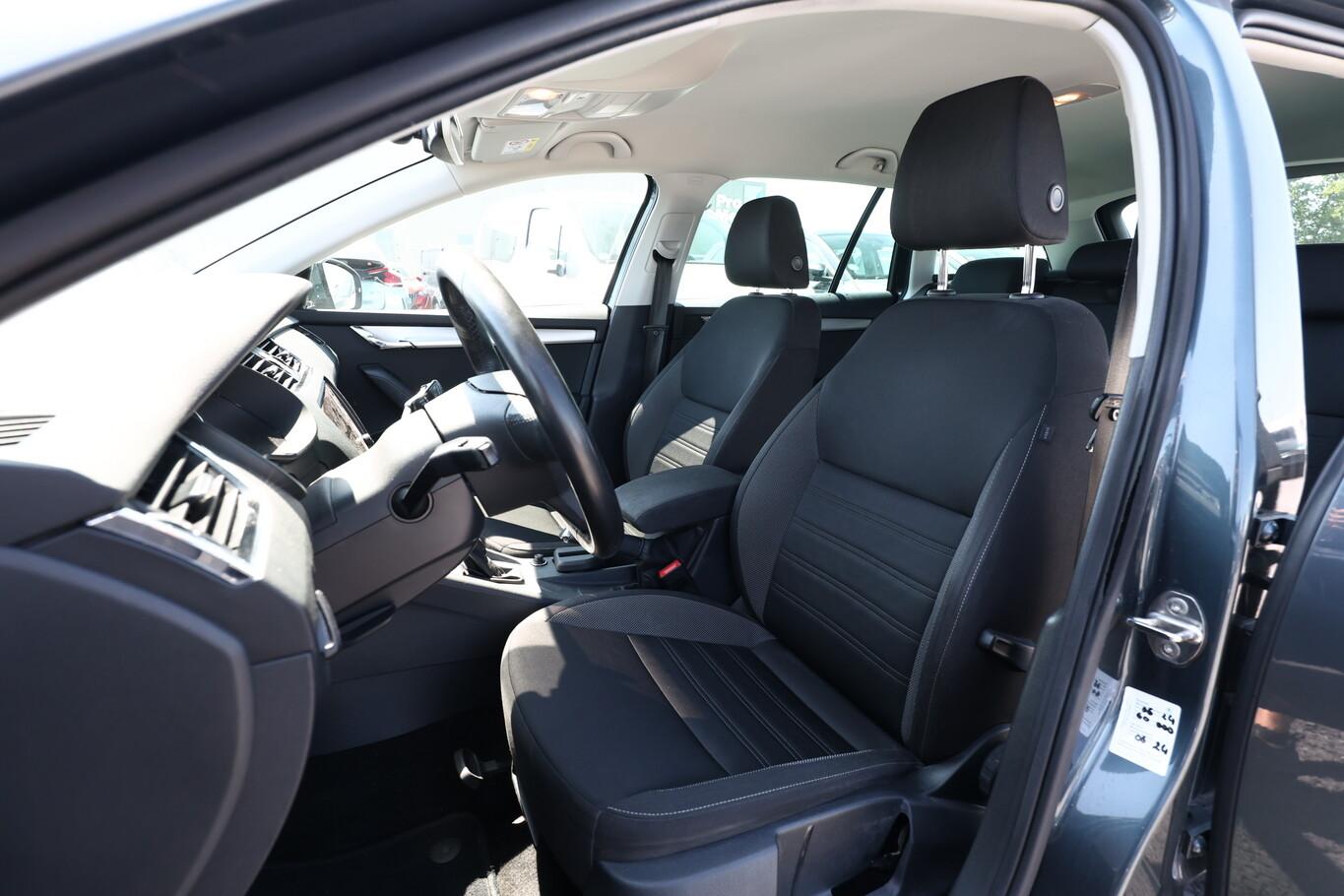 Skoda Octavia 2.0 TDI 150 DSG Ambition Nav eHk PDC 16Z