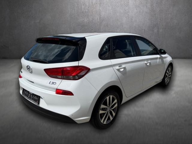 Hyundai i30 Trend 1.4 +KLIMA+PDC+SHZ+BT+TEMPOMAT+RADIO+UVM+