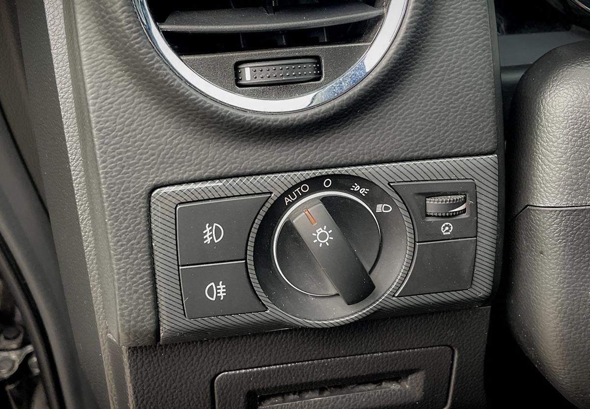 Opel Antara 2.2 CDTI Design Ed. 4x2 AHK SHZ 