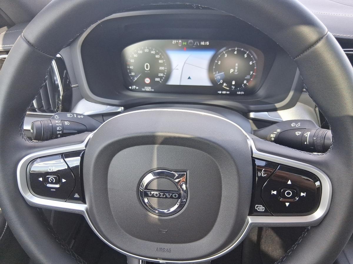 Volvo S60 R Design*PANORAMADACH*360°-CAM*HARMAN/KARDON
