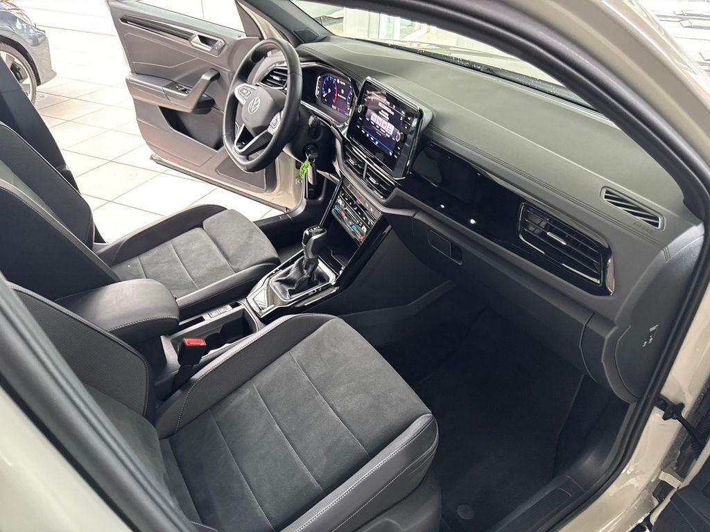 Volkswagen T-Roc Black Style+ACC+NAVI+LED+AHK+DIGIT.TACHOw