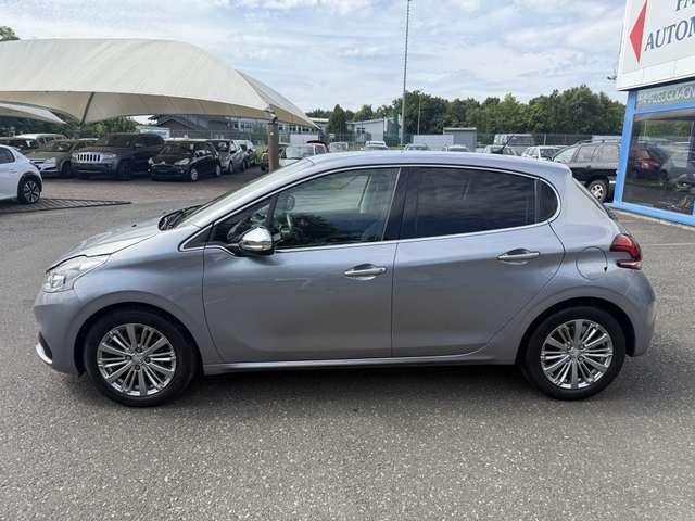 Peugeot 208 1.2 PureTech Allure NAVI KLIMAAUTO PDC + R.CAM