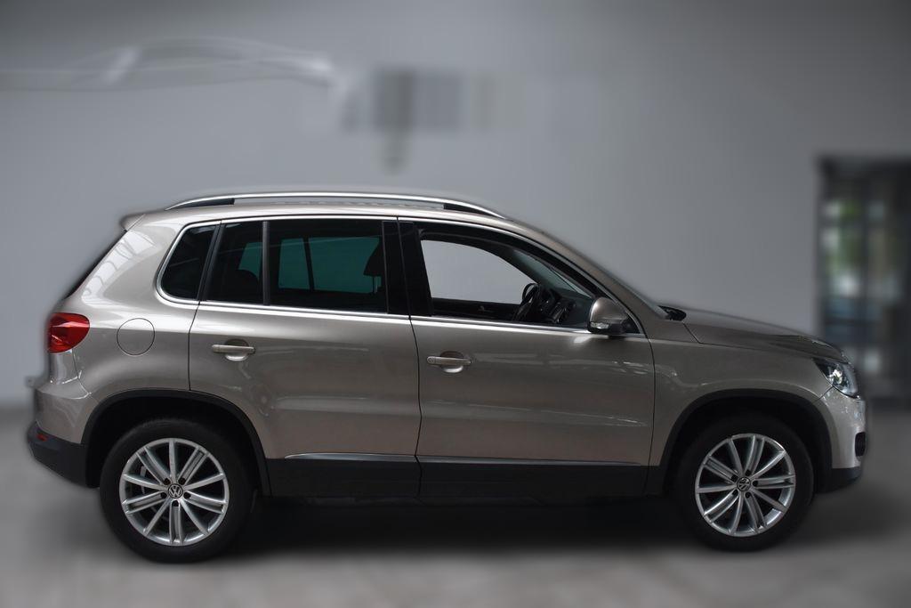 Volkswagen Tiguan Sport&Style 4Motion Navi Kamera Tempo AHK
