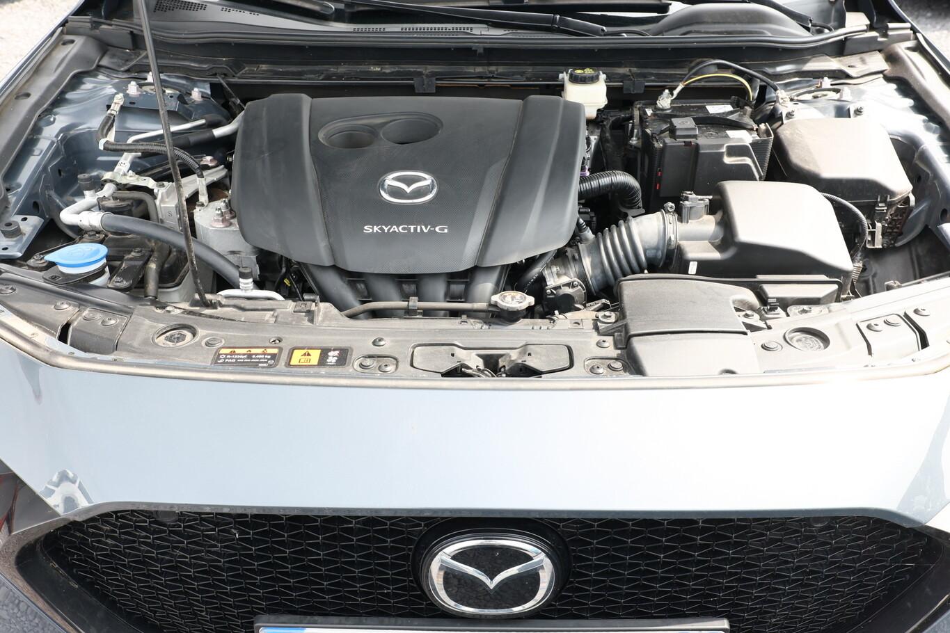 Mazda 3 SKYACTIV-G 2.0 M-HYBRID 150 Selection LED Nav