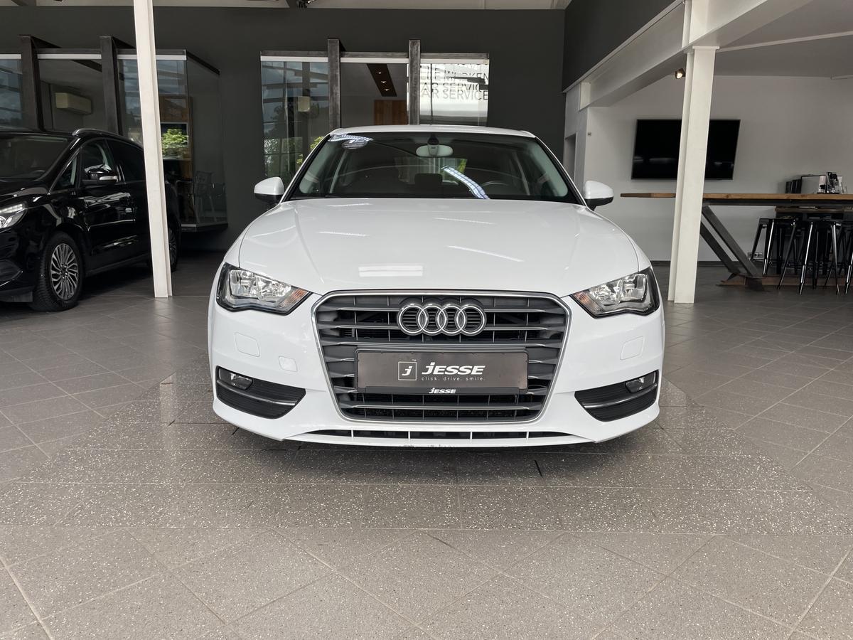 Audi A3 1.2 TFSI Attraction SHZ PDC Navi AHK