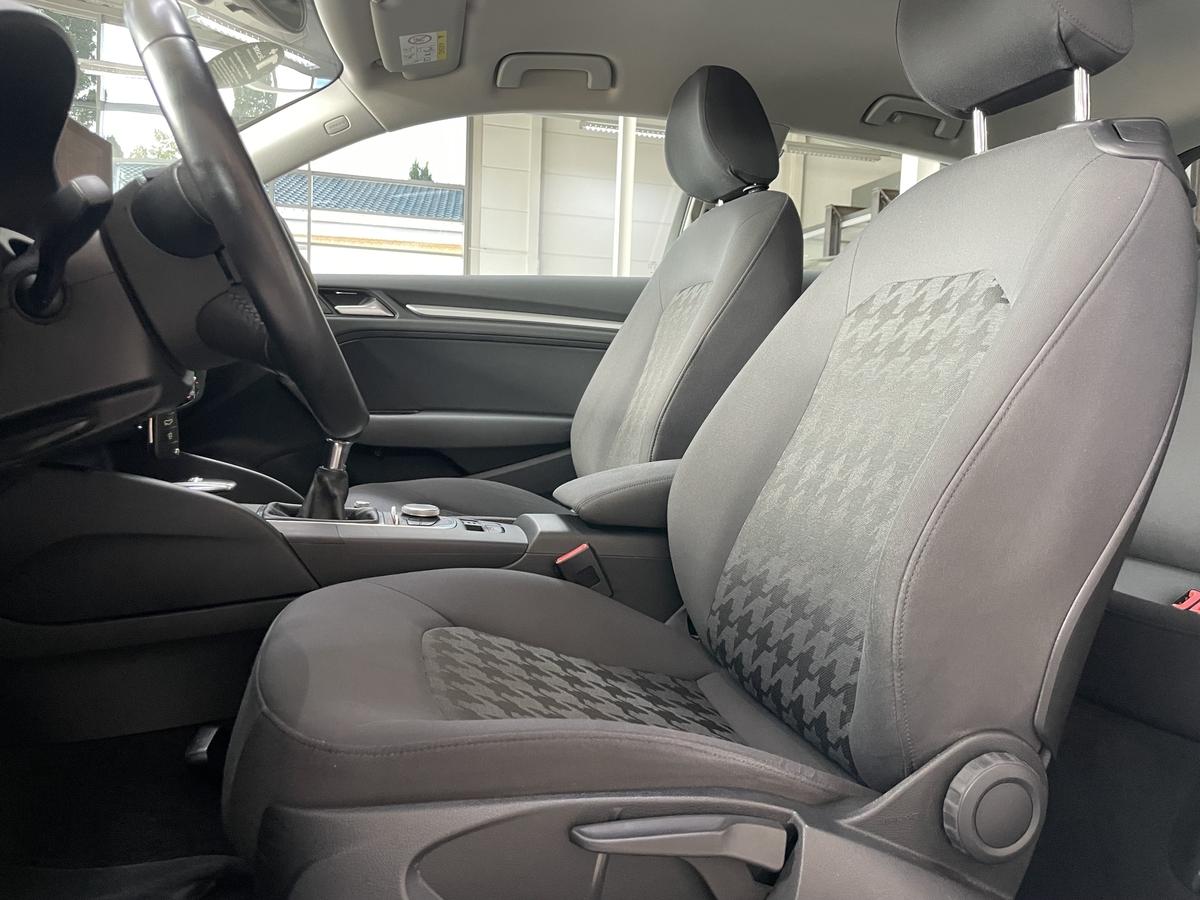Audi A3 1.2 TFSI Attraction SHZ PDC Navi AHK