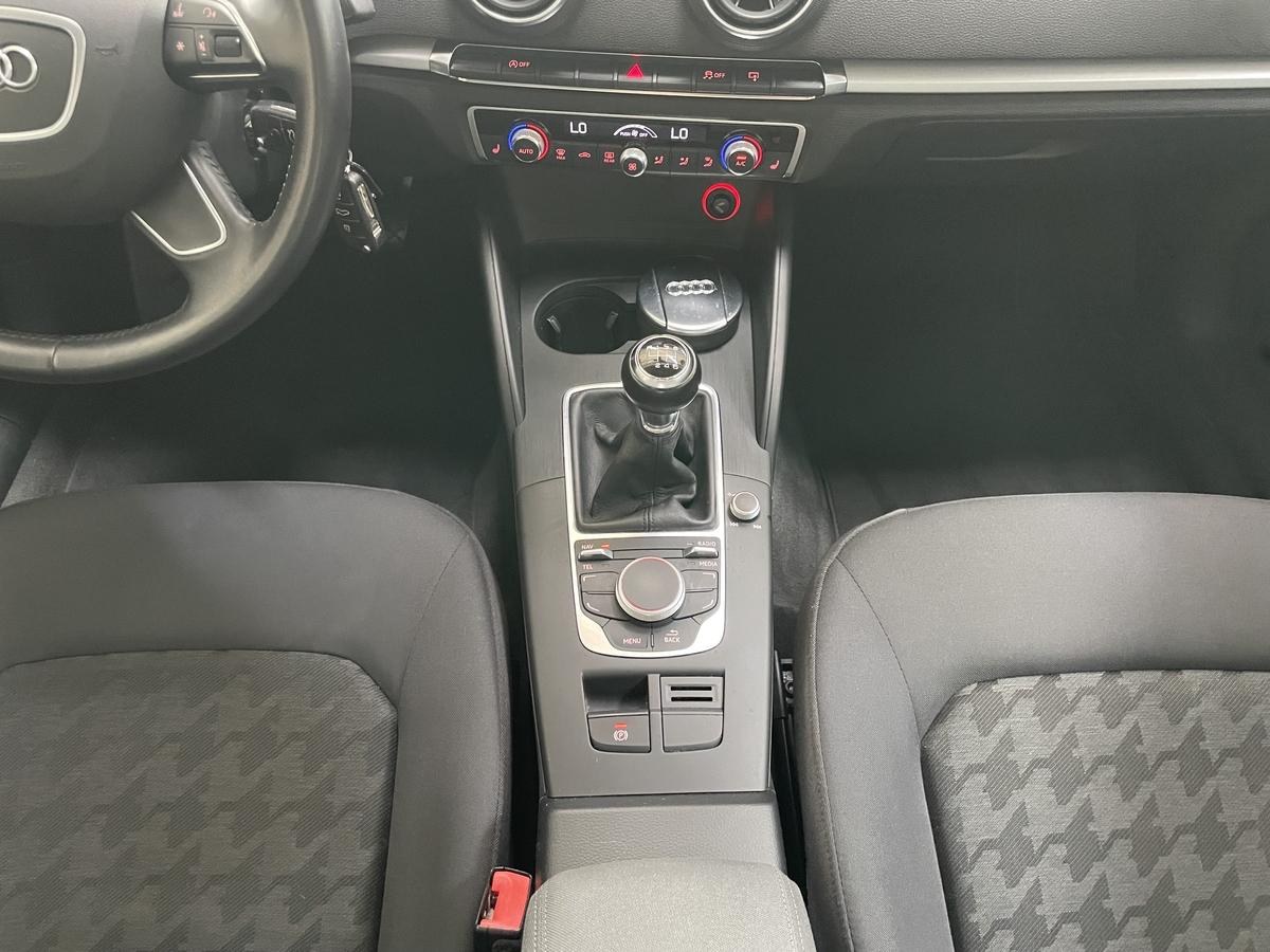 Audi A3 1.2 TFSI Attraction SHZ PDC Navi AHK