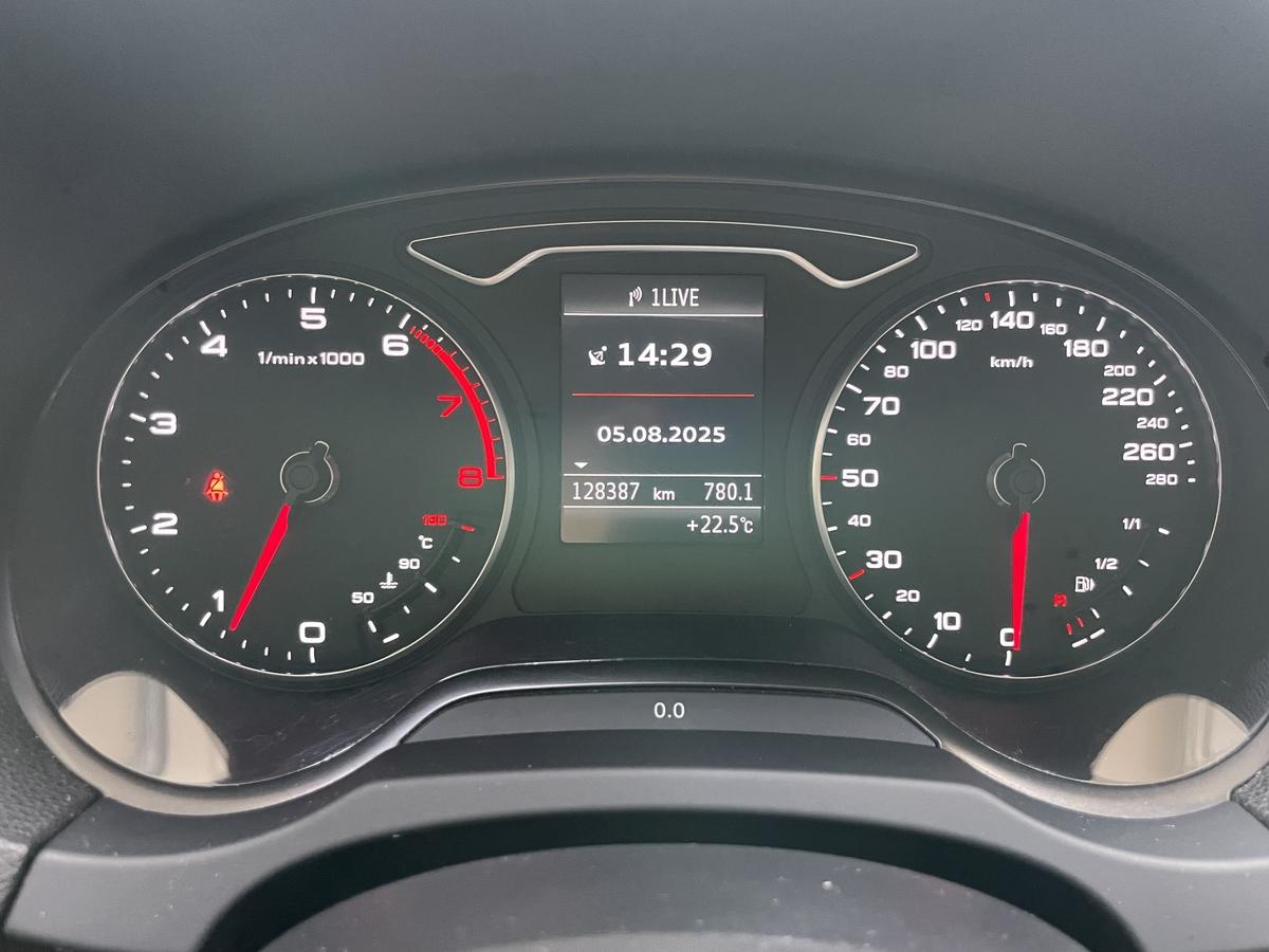 Audi A3 1.2 TFSI Attraction SHZ PDC Navi AHK