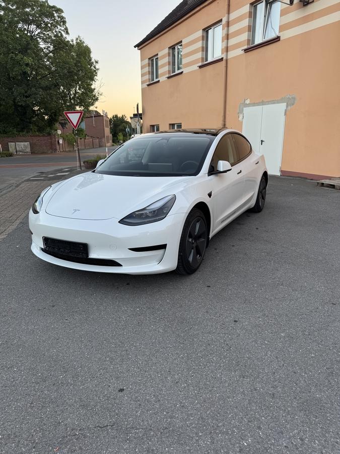 Tesla Model 3 RWD 