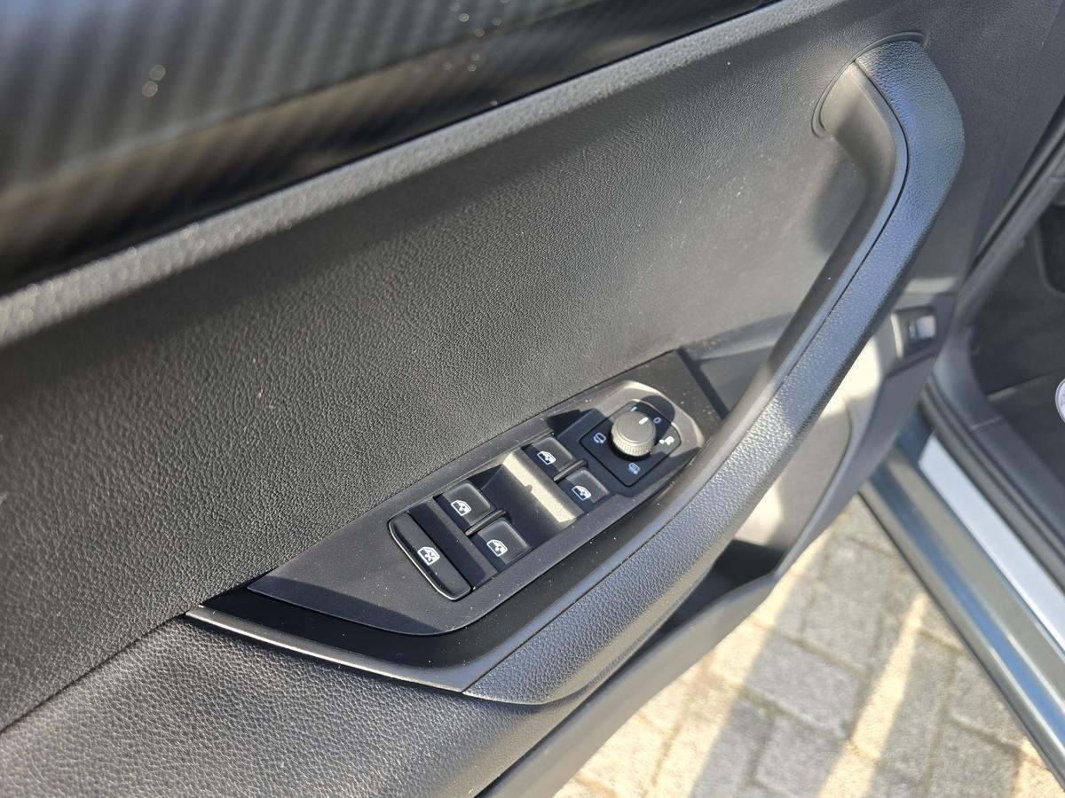 Skoda Karoq 1.5 TSI ACT Ambition  #DSG #LED #PANORAMA SCHIEBEDACH 