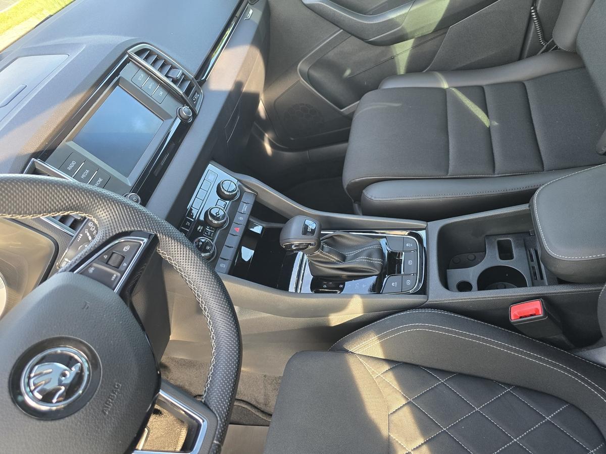 Skoda Karoq 1.5 TSI ACT Ambition  #DSG #LED #PANORAMA SCHIEBEDACH 
