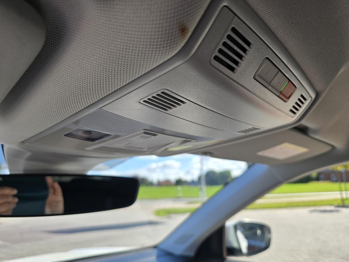 Volkswagen T-Cross 1.0 TSI Move #Alu #Klima #SHZ #DAB #Allwetterreifen