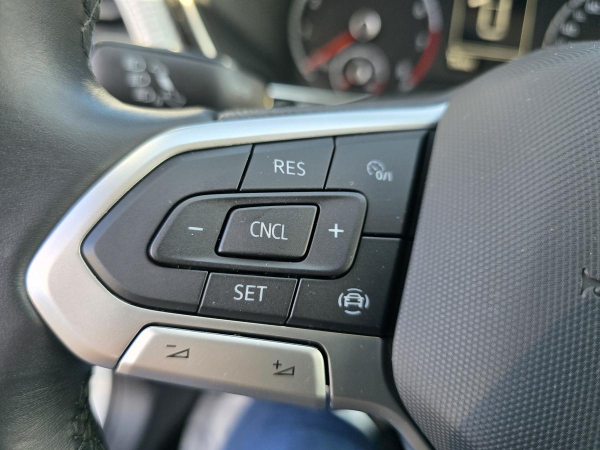 Volkswagen T-Cross 1.0 TSI Move #Alu #Klima #SHZ #DAB #Allwetterreifen