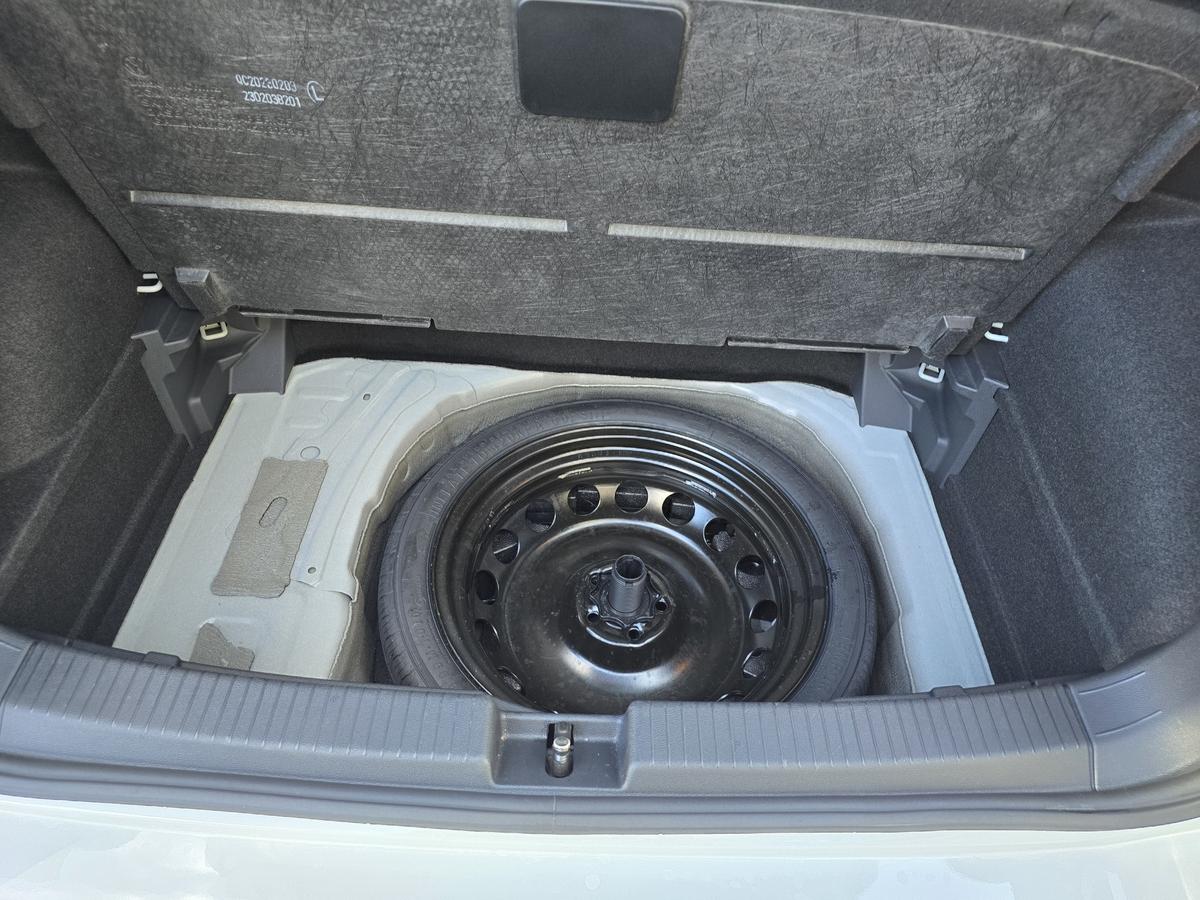 Volkswagen T-Cross 1.0 TSI Move #Alu #Klima #SHZ #DAB #Allwetterreifen