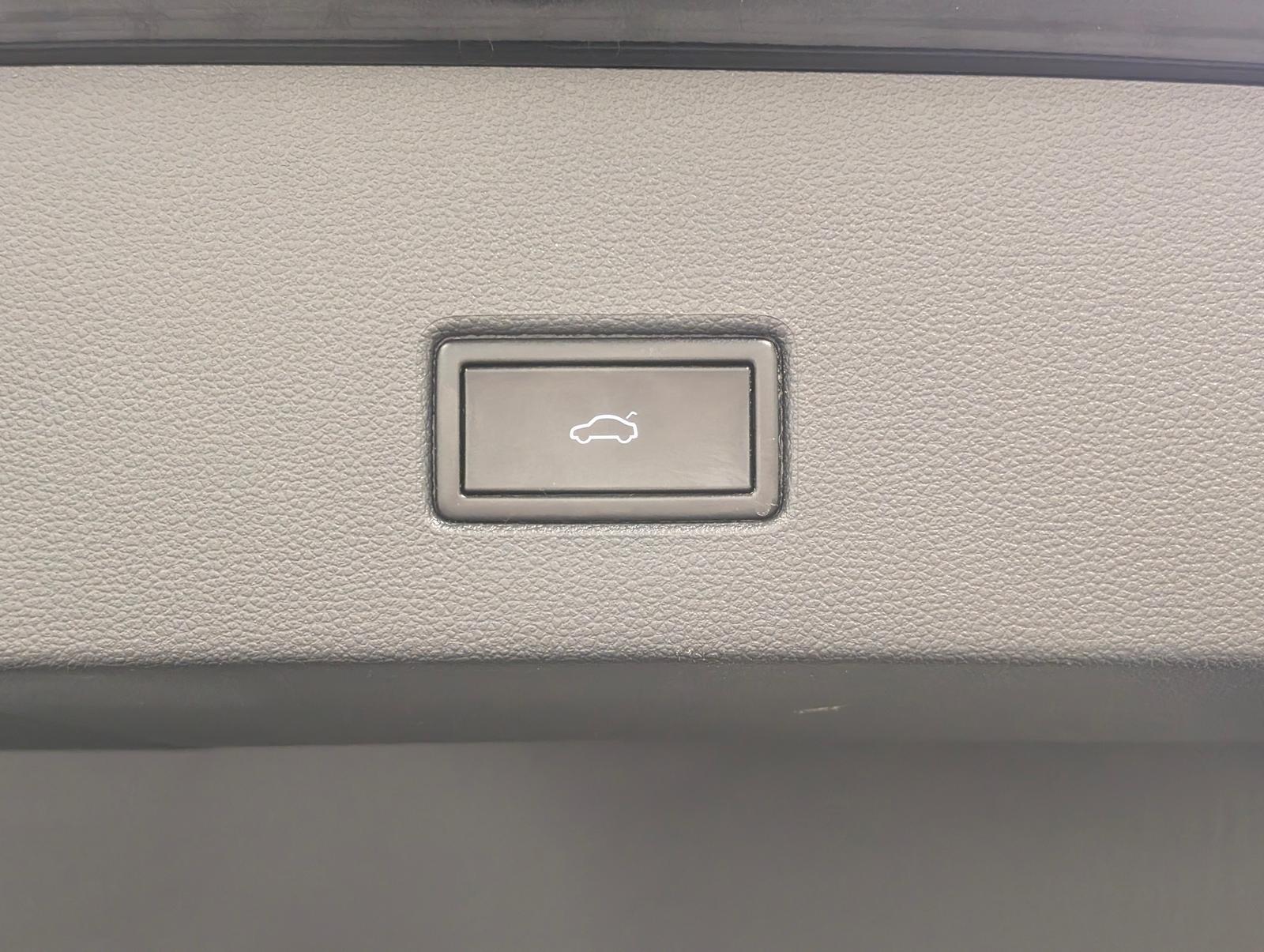 Volkswagen T-Roc Sport LED/Navi/Stdhzg/SHZ/Kam/el.Heck/17LM