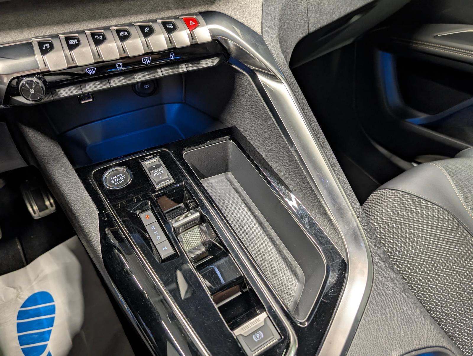 Peugeot 3008 GT LED/Navi/Pano/el.Heck/SHZ/360°Kam/19-LM