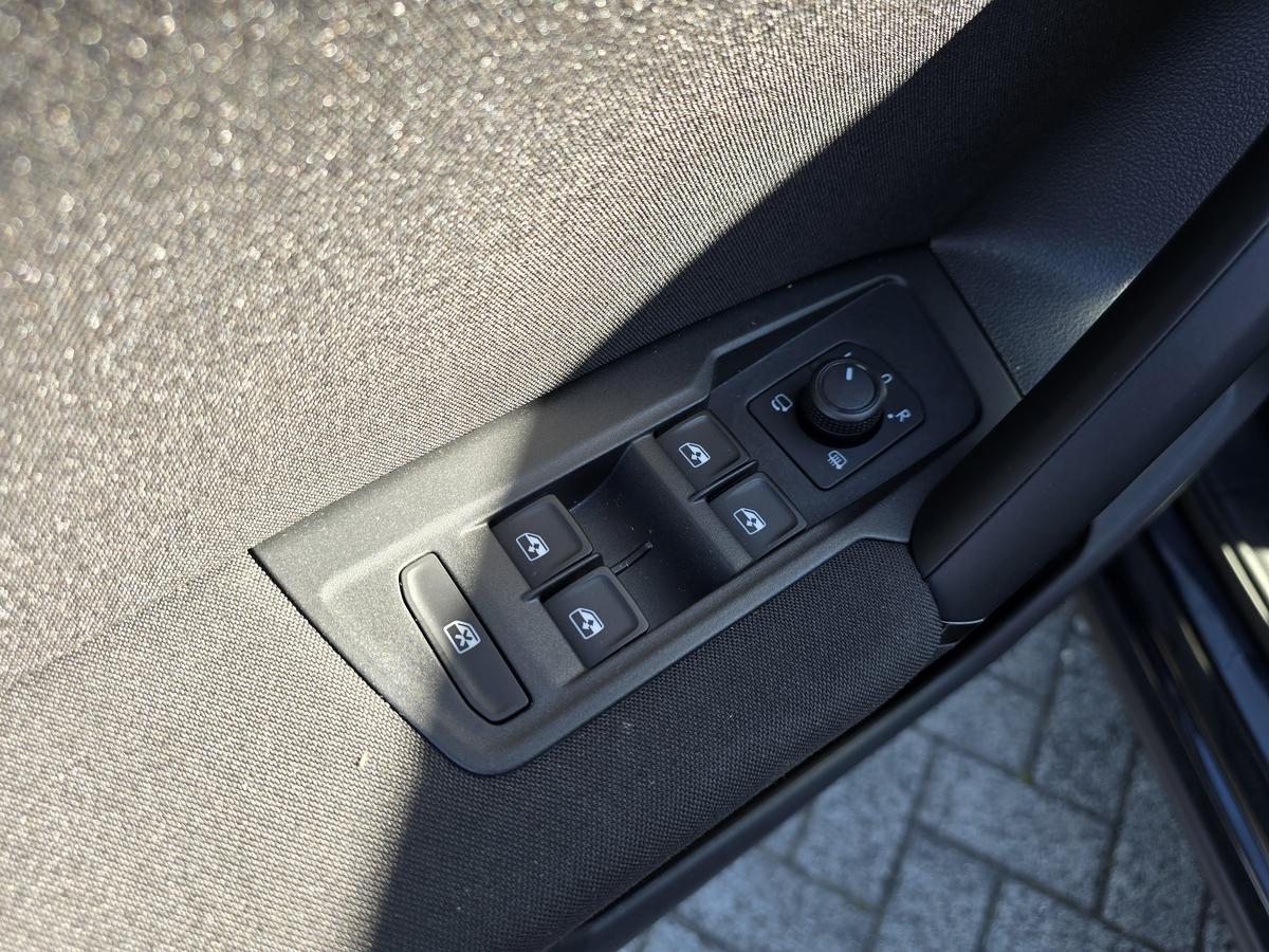 Volkswagen Tiguan 1.5 TSI Life #LED mit ALS  #SHZ  #Klima  #Alu  #DAB