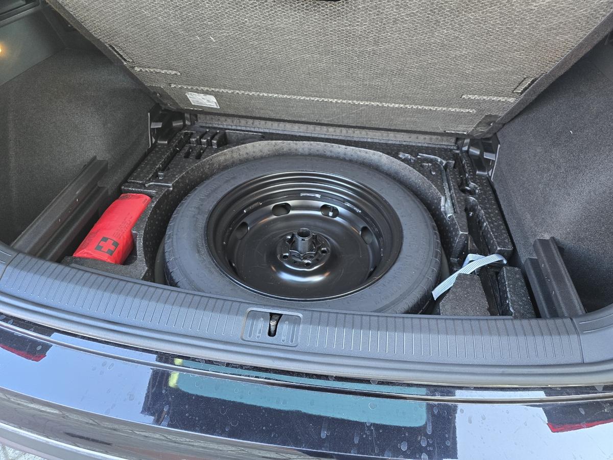 Volkswagen Tiguan 1.5 TSI Life #LED mit ALS  #SHZ  #Klima  #Alu  #DAB