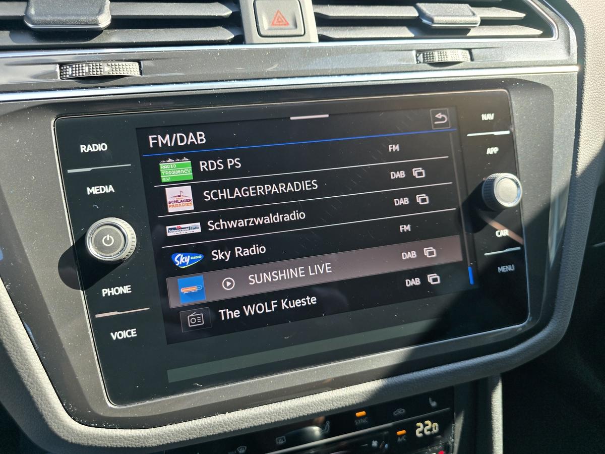 Volkswagen Tiguan 1.5 TSI Life #LED mit ALS  #SHZ  #Klima  #Alu  #DAB