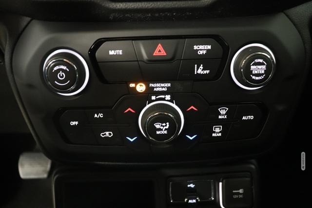 Jeep Renegade Longitude 1.5 T4 DCT7 e-Hybrid 96kW, Business-Paket, 2-Zonen-Klimaautom