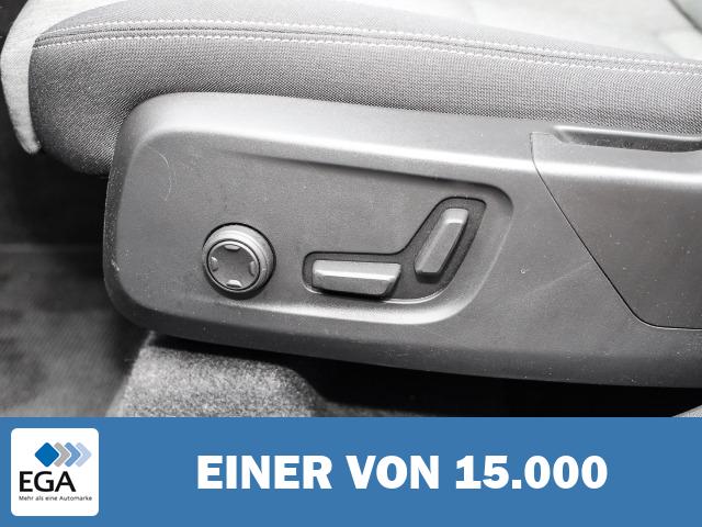 Volvo XC40 Plus Dark 2WD B3 EU6d digitales Cockpit Memory Sitze Soundsystem HarmanKard