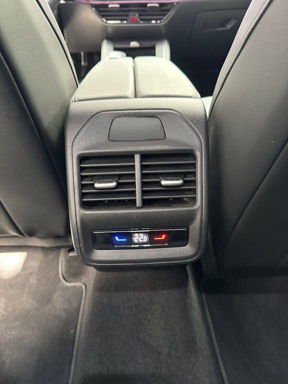 Volkswagen Passat Variant 2.0 TDI+LED+AHK+GJR+NAVI+SHZ