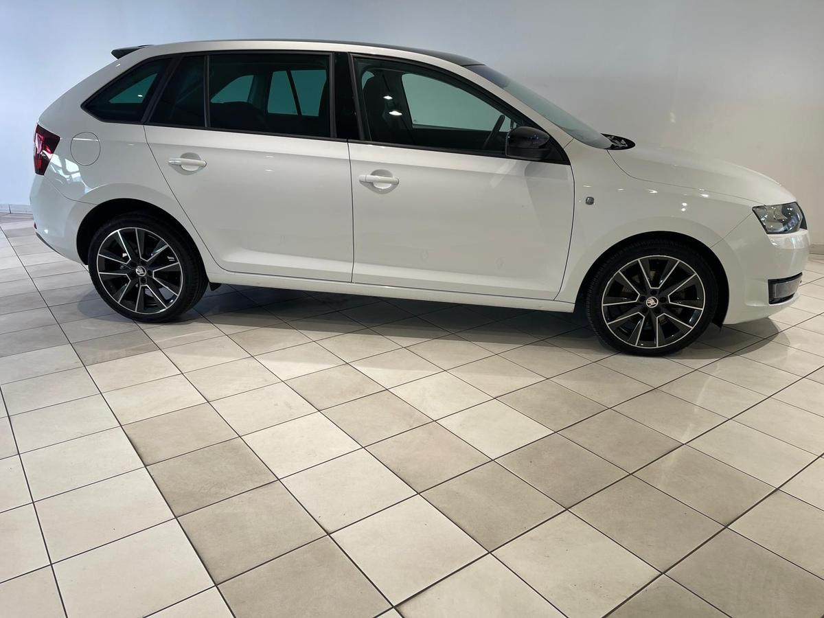 Skoda Rapid 1.2 Style PANO Navi PDC DAB SHZ