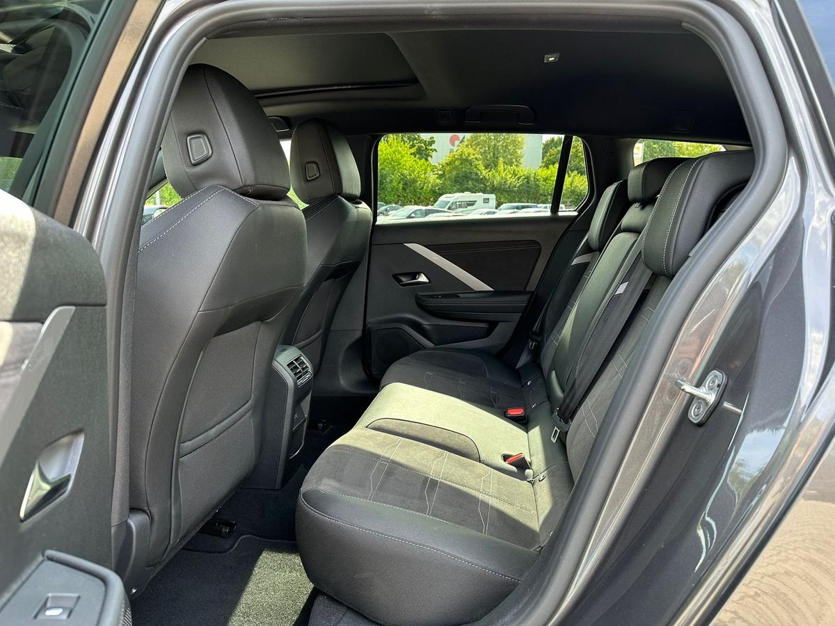 Opel Astra L Ultimate Automatik + Panoramadach+ Ahk